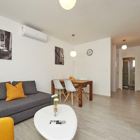 City Apartment Magdalena Trogir Exterior foto