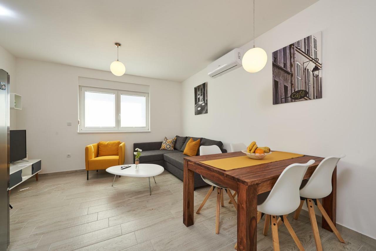 City Apartment Magdalena Trogir Exterior foto